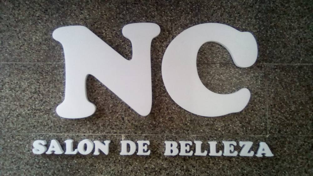 Letras de telgopor para un salón de belleza